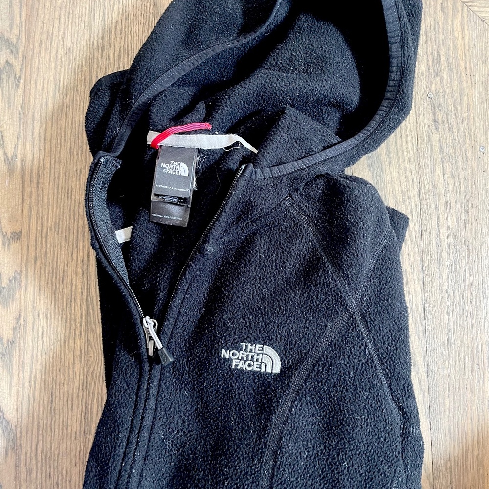 North Face thin zip up women’s fleece S- great for layering